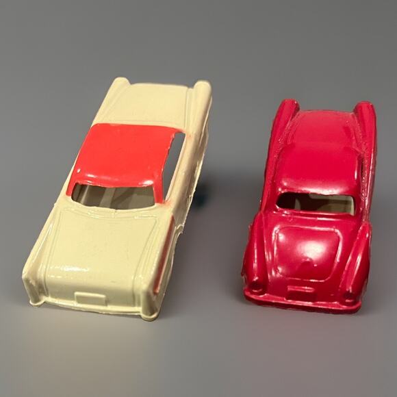 2 VTG Plastic Toy Cars Ingap Made In Italy # 12 Chrysler # 6 Red Coupe Very Nice - Picture 2 of 6